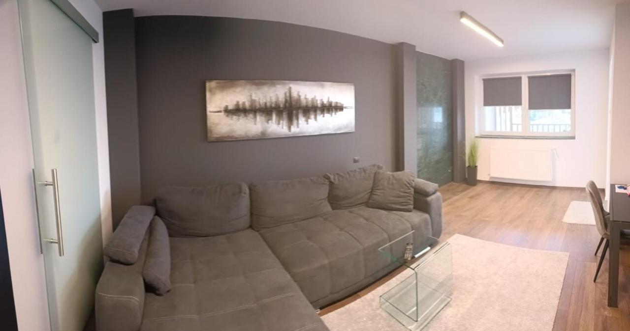 New Apartment Apartament Modern Recent Construit Modern Ujepitesu Tarsashazi Lakresz Miercurea Ciuc Dış mekan fotoğraf