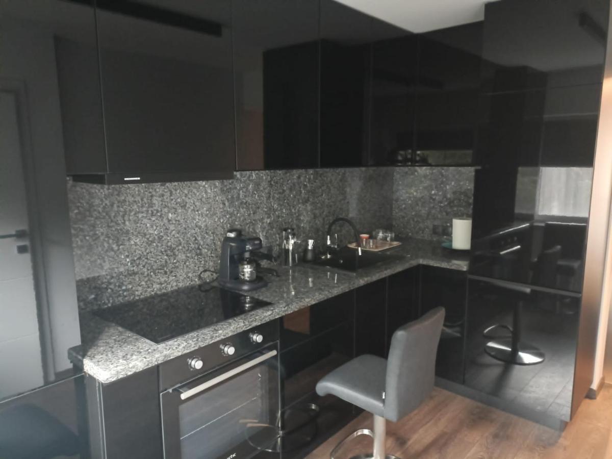 New Apartment Apartament Modern Recent Construit Modern Ujepitesu Tarsashazi Lakresz Miercurea Ciuc Dış mekan fotoğraf