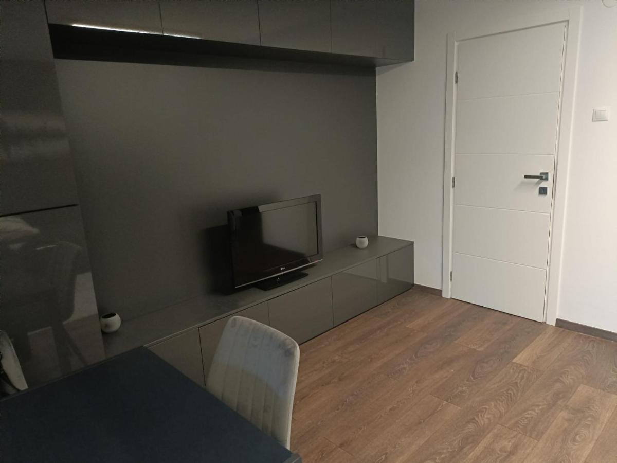 New Apartment Apartament Modern Recent Construit Modern Ujepitesu Tarsashazi Lakresz Miercurea Ciuc Dış mekan fotoğraf